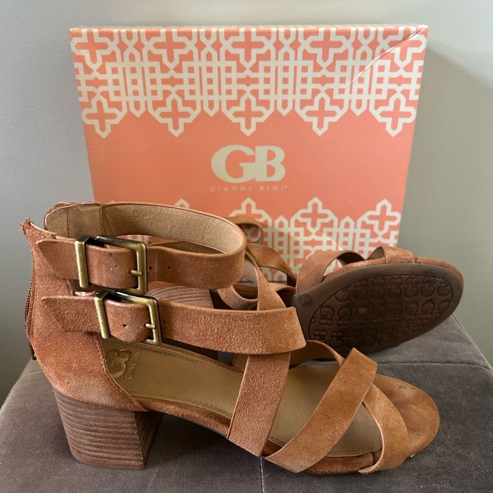 Gianni Bini Tan Sandals with Crisscross Straps